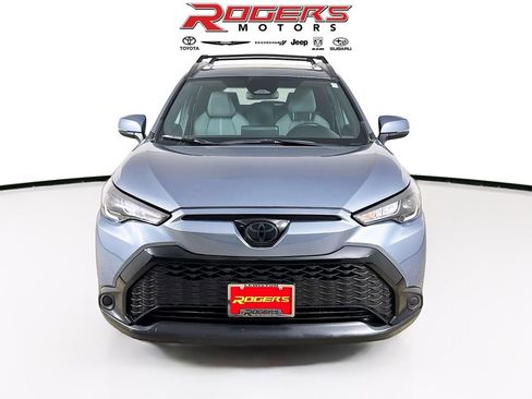 Used 2024 Toyota Corolla Cross AWD Hybrid w/ Moonroof Package image 7