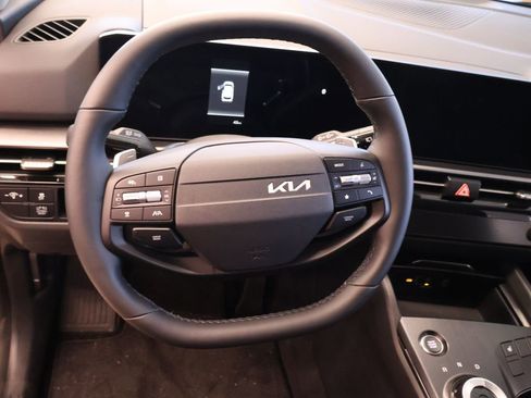 New 2026 Kia Sportage S image 23