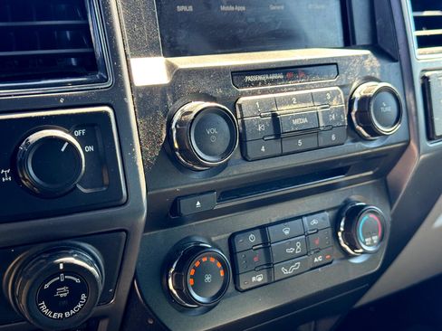 Used 2018 Ford F150 XLT w/ Equipment Group 302A Luxury image 35