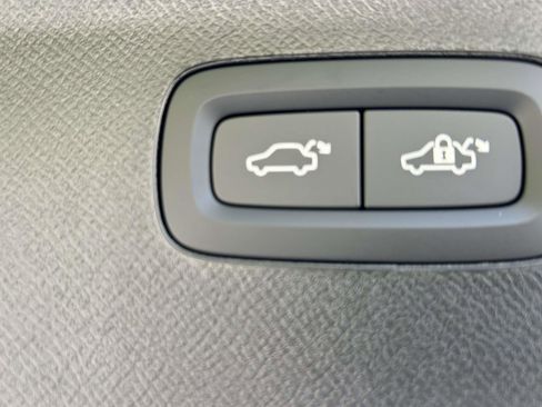 New 2026 Volvo XC90 B6 Ultra image 19