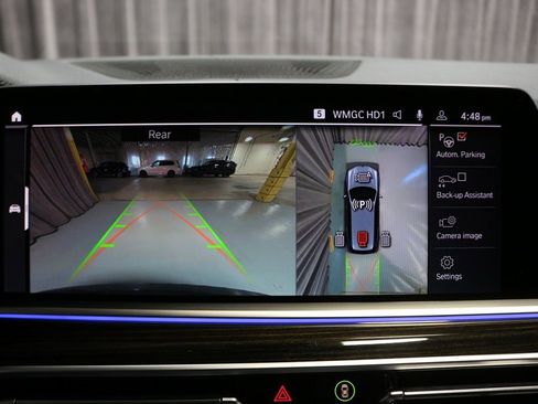 Used 2022 BMW X7 xDrive40i w/ Parking Assistance Package image 25