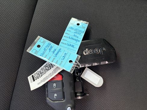 Used 2022 Jeep Wrangler Sport AWD/4WD image 29
