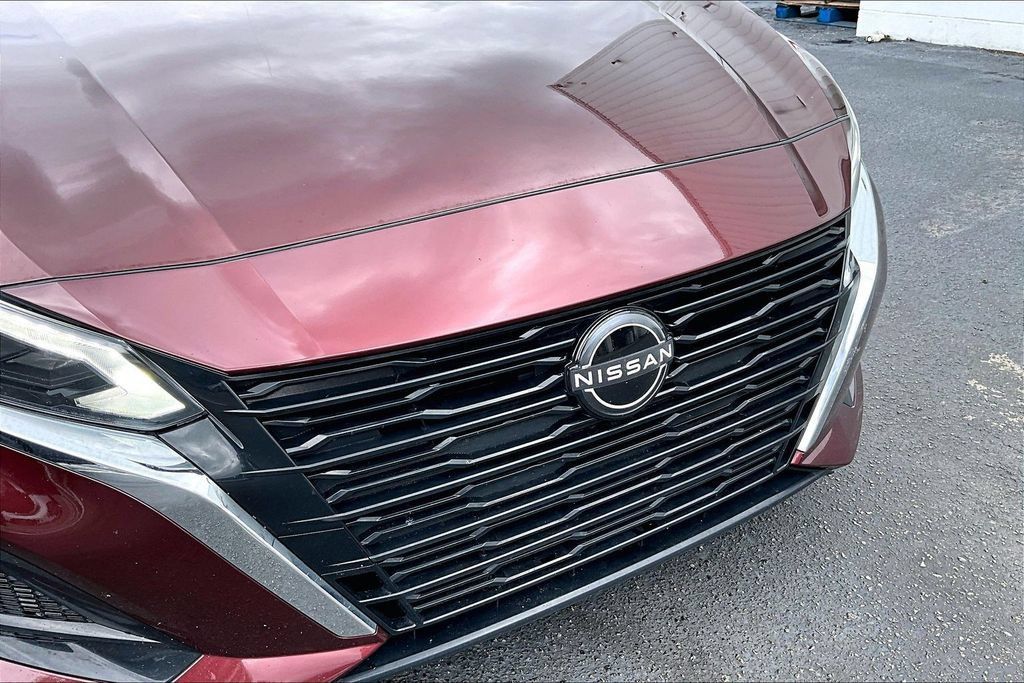 Used 2024 Nissan Altima 2.5 SV w/ SV Premium Package FWD image 30