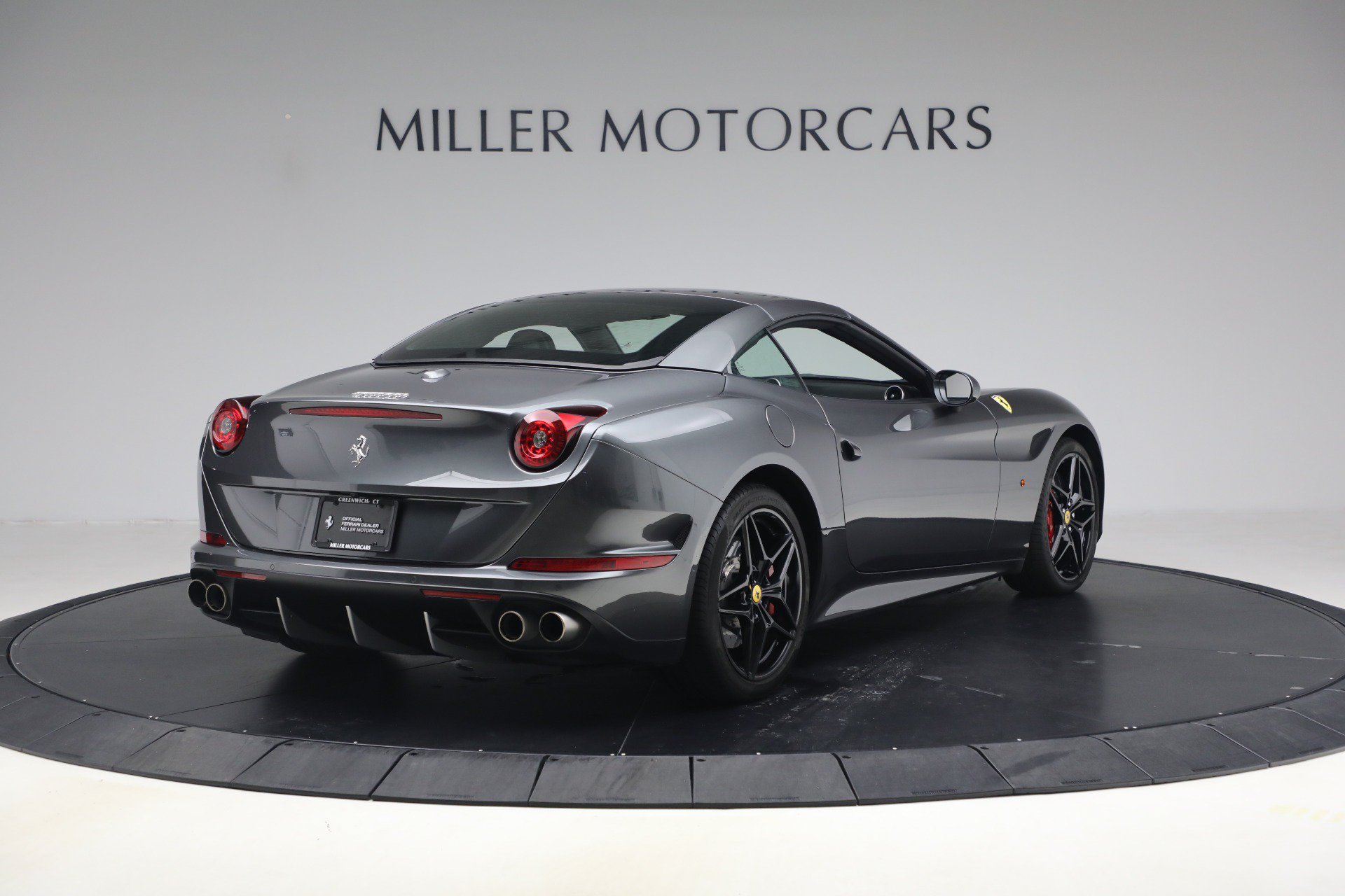Certified 2015 Ferrari California T RWD image 37