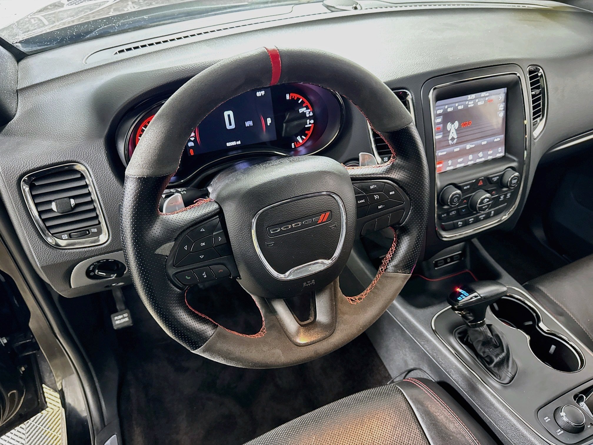 Used 2018 Dodge Durango R/T w/ Blacktop Package AWD/4WD image 25