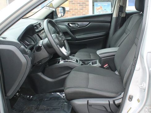 Used 2018 Nissan Rogue S image 14