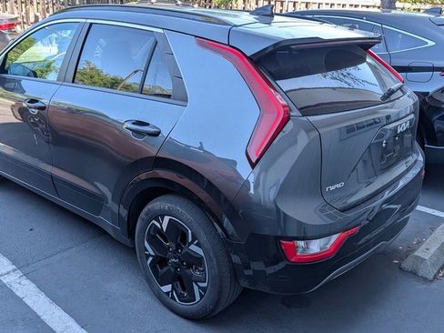 Used 2024 Kia Niro Wind FWD image 2