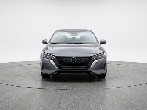 Used 2025 Nissan Sentra SV FWD image 2