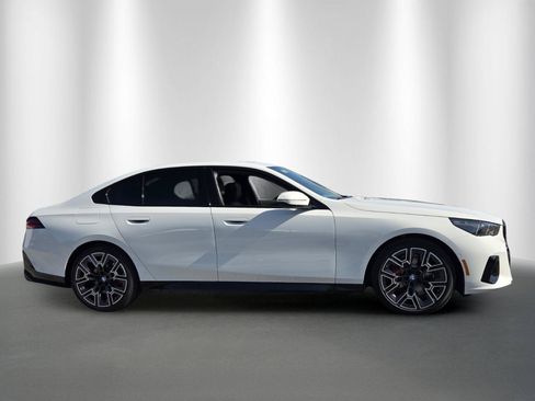 New 2027 BMW 530i w/ M Sport Package RWD image 8