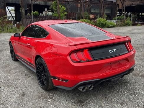 Used 2019 Ford Mustang GT Premium RWD image 4
