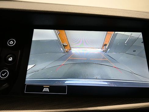 Used 2021 Buick Envision Essence AWD/4WD image 19