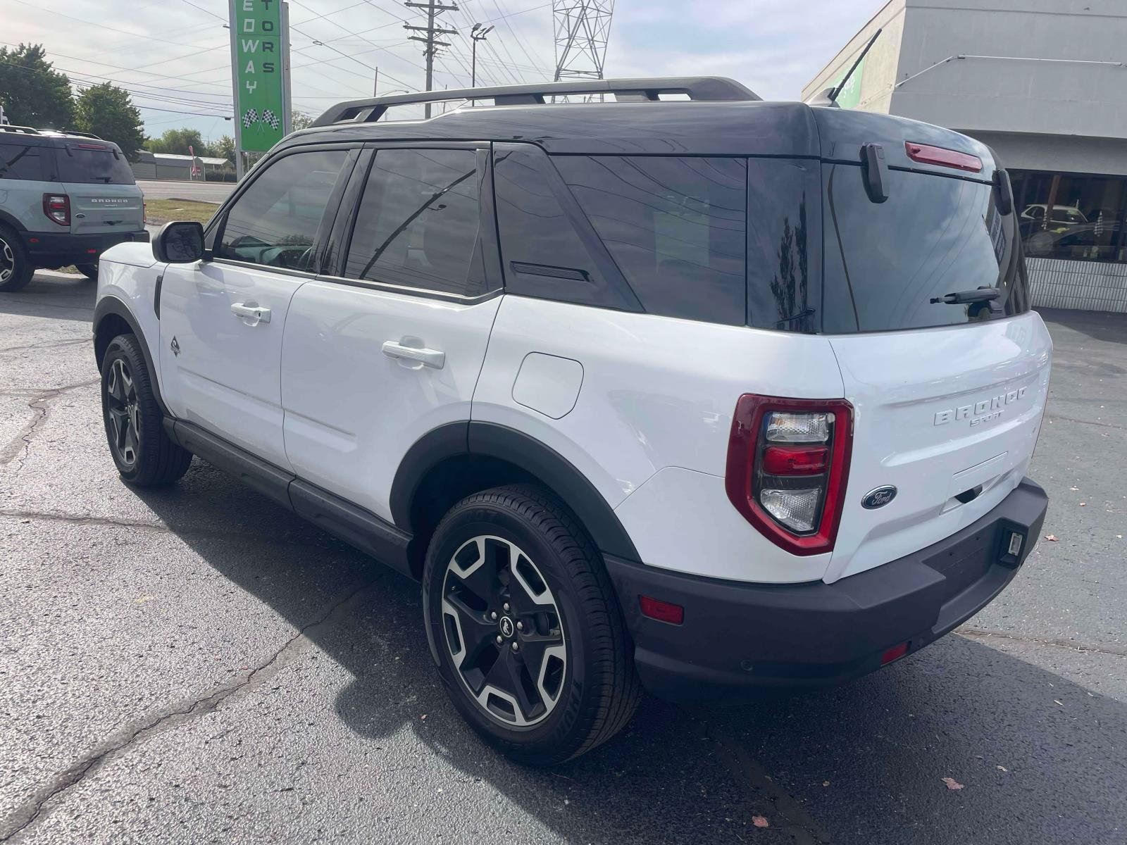 Used 2023 Ford Bronco Sport Outer Banks w/ Tech Package AWD/4WD image 5