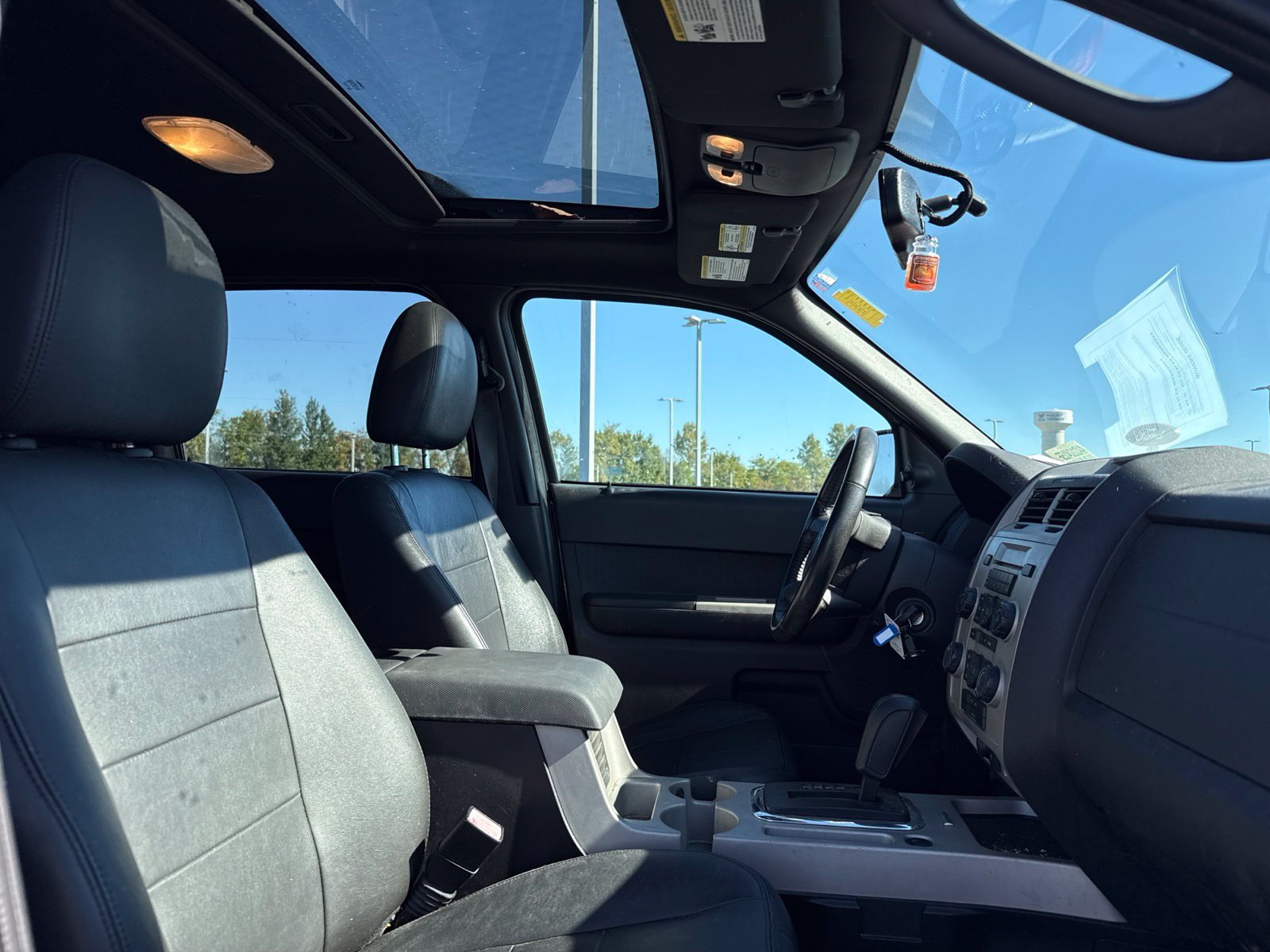 Used 2010 Ford Escape XLT AWD/4WD image 15