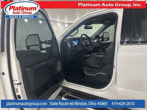 Used 2023 Ford F250 Lariat w/ Tow Technology Package image 10