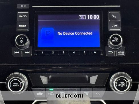 Used 2018 Honda CR-V LX image 4