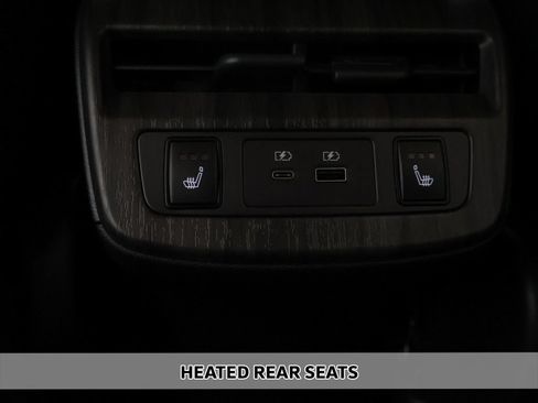Used 2023 Nissan Ariya AWD image 8