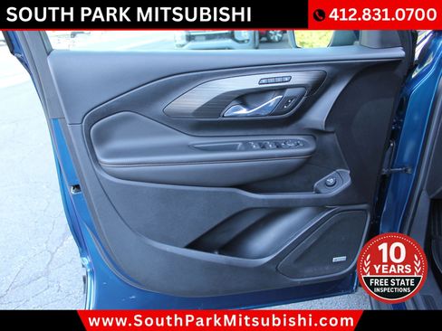 Used 2021 GMC Terrain SLT w/ Infotainment Package II AWD/4WD image 13
