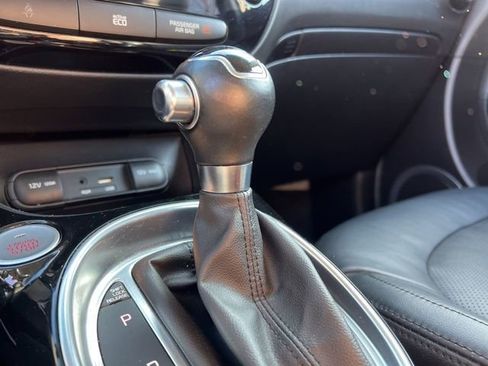 Used 2016 Kia Soul ! w/ Premium Package image 23