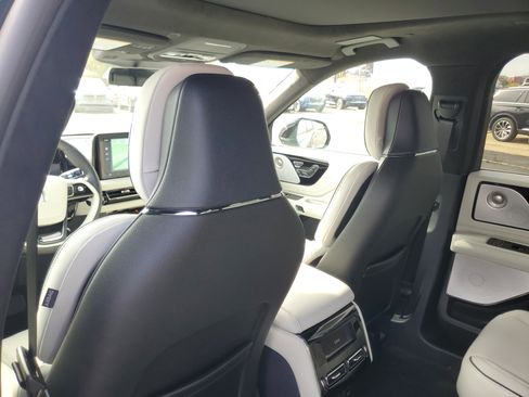 New 2026 Lincoln Aviator Black Label AWD/4WD image 24