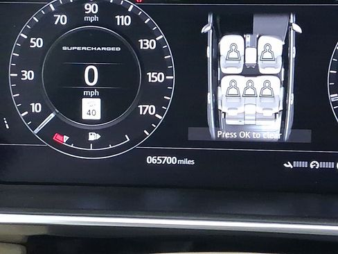 Used 2018 Land Rover Range Rover Long Wheelbase Supercharged image 18