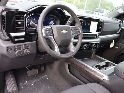 New 2026 Chevrolet Silverado 2500 LTZ w/ LTZ Convenience Package AWD/4WD image 6