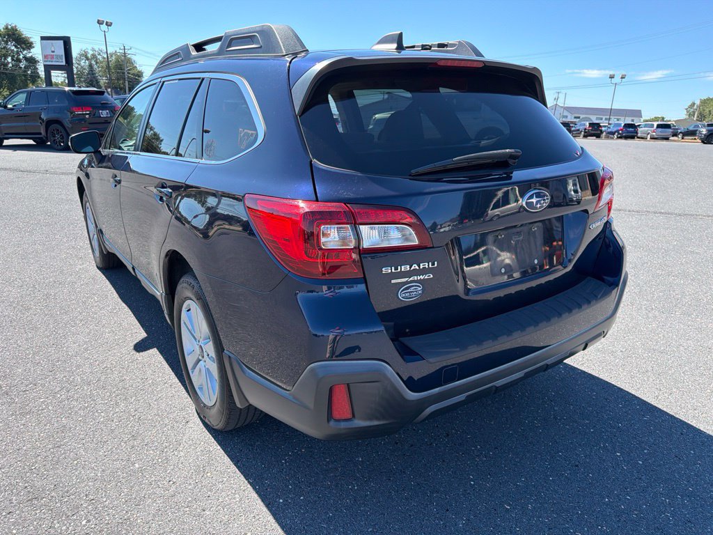 Used 2018 Subaru Outback 2.5i Premium AWD/4WD image 3