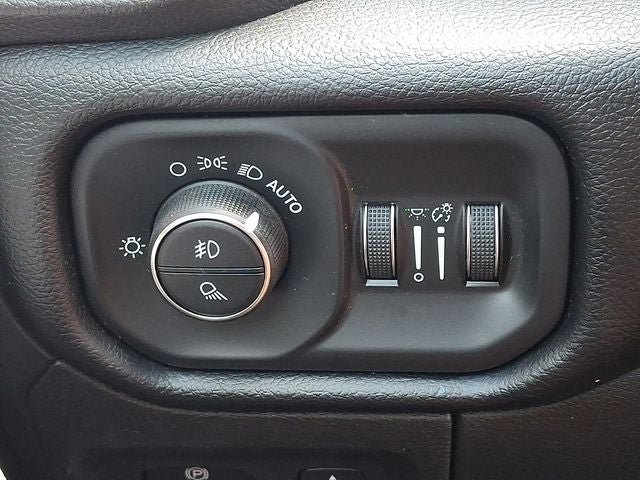 Used 2019 RAM 1500 Big Horn AWD/4WD image 24