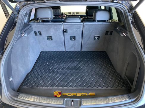 Used 2020 Porsche Macan image 31