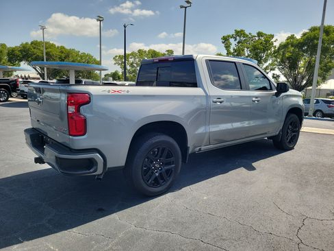 Used 2025 Chevrolet Silverado 1500 RST w/ Convenience Package II AWD/4WD image 4