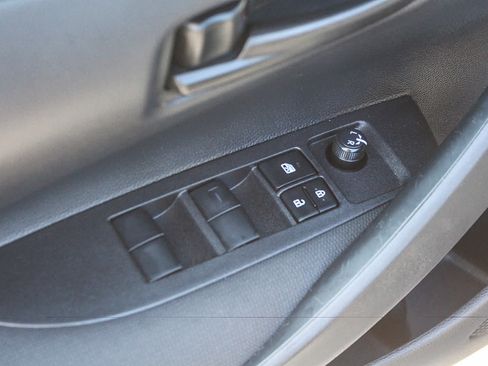 Used 2026 Toyota Corolla LE FWD image 21