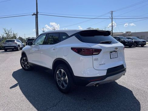 Used 2025 Chevrolet Blazer LT FWD image 5