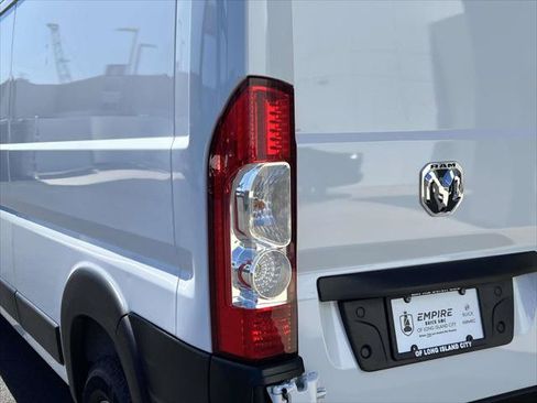 Used 2025 RAM ProMaster 2500 w/ Convenience Group FWD image 12