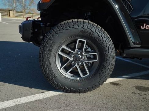 New 2026 Jeep Gladiator Mojave image 10