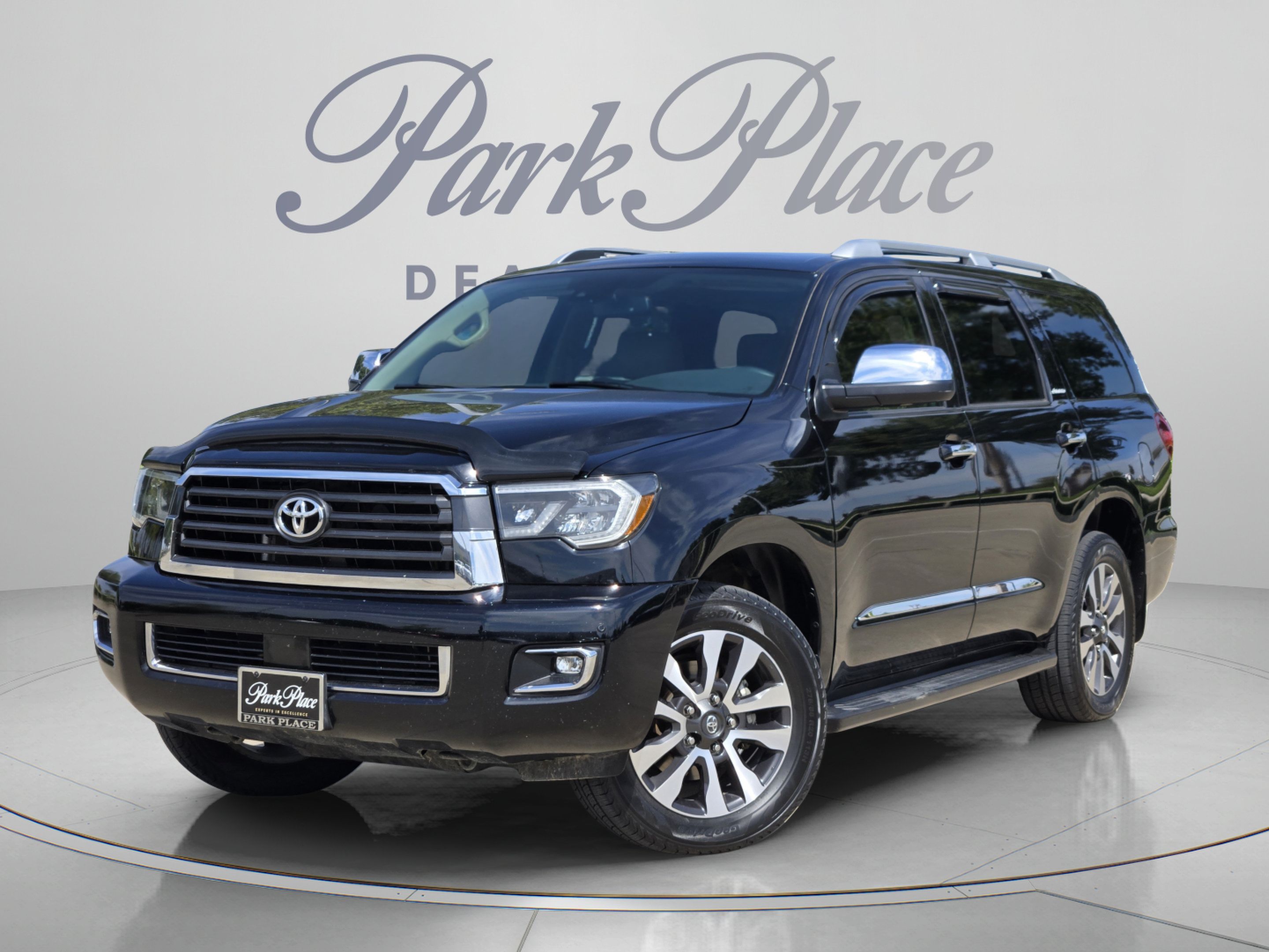 Used 2020 Toyota Sequoia Limited w/ Safety & Convenience Package AWD/4WD image 1