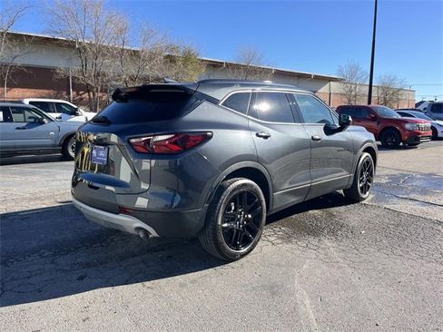 Used 2022 Chevrolet Blazer LT image 3