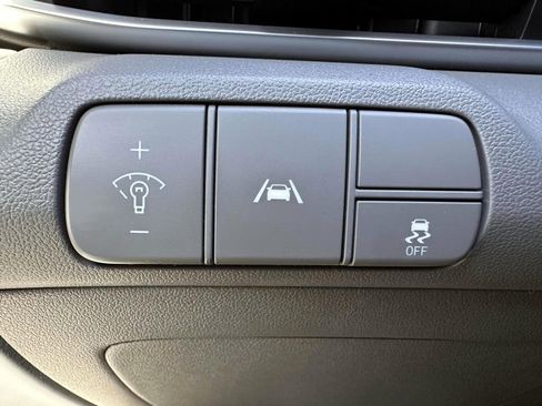 Used 2023 Hyundai Elantra SEL w/ Convenience Package FWD image 14