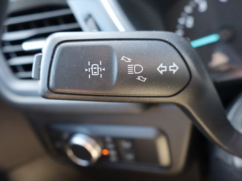 Used 2022 Ford Escape SE w/ Convenience Package image 17