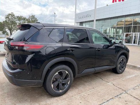 Certified 2024 Nissan Rogue SV FWD image 8