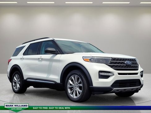Used 2022 Ford Explorer XLT w/ Equipment Group 202A AWD/4WD image 1
