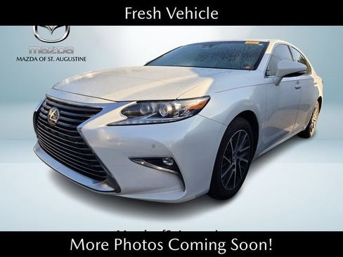 Used 2017 Lexus ES 350 w/ Luxury Package image 1