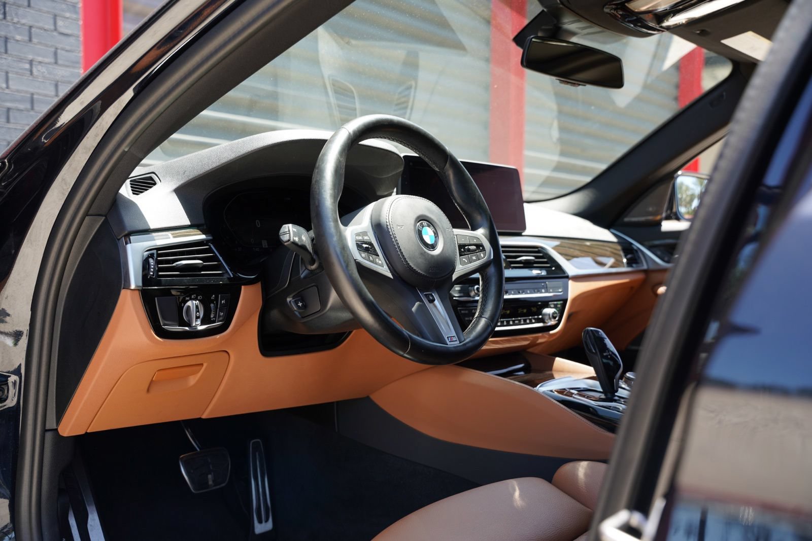 Used 2023 BMW 540i w/ M Sport Package RWD image 13