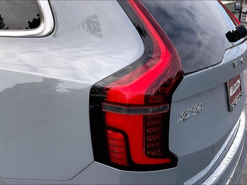 New 2026 Volvo XC90 T8 Ultra w/ Protection Package Premier image 25