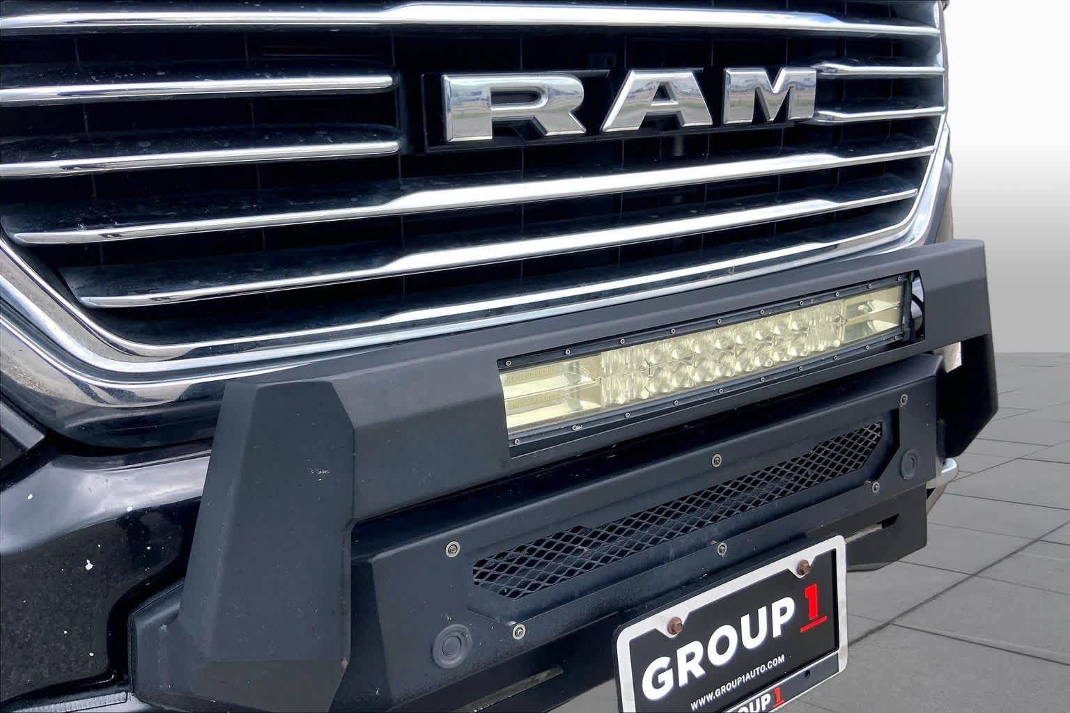 Used 2022 RAM 1500 Limited w/ Body Color Bumper Group AWD/4WD image 29