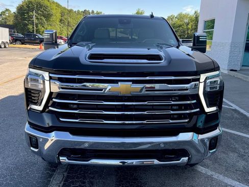 New 2026 Chevrolet Silverado 2500 LTZ w/ LTZ Convenience Package AWD/4WD image 5