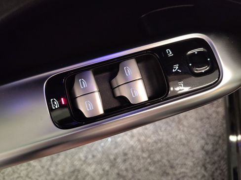 Used 2026 Mercedes-Benz C 300 Sedan image 20