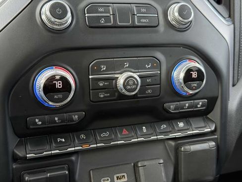 Used 2020 GMC Sierra 1500 SLT w/ SLT Premium Package image 28
