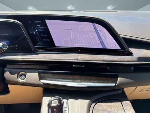 Used 2022 Cadillac Escalade Premium Luxury image 30