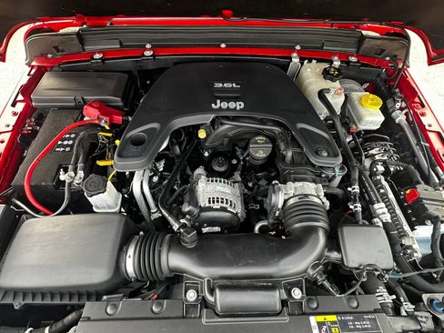 Used 2020 Jeep Wrangler Unlimited Sport AWD/4WD image 33