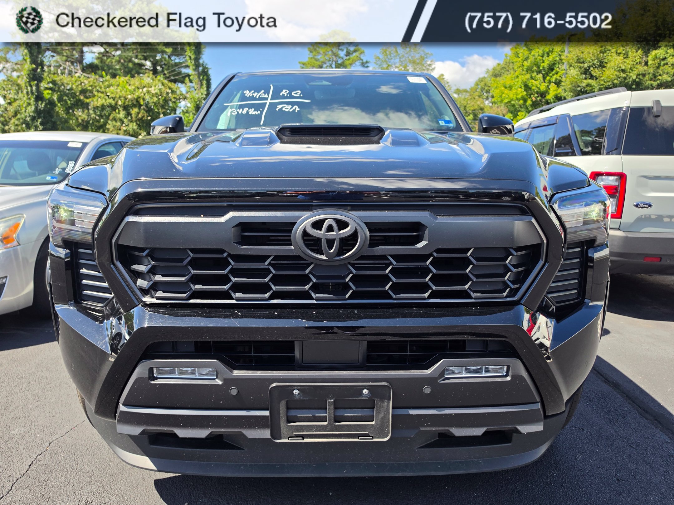 Used 2024 Toyota Tacoma TRD Sport w/ TRD Sport Upgrade Package AWD/4WD image 2