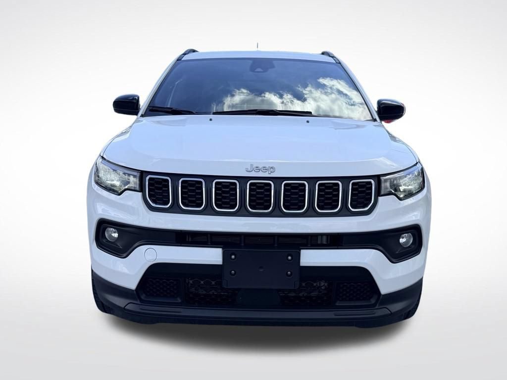 Used 2024 Jeep Compass Latitude AWD/4WD image 9